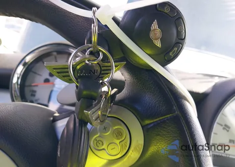 2009 Mini Cooper S Clubman из США, поврежденный, VIN WMWMM335X9TP90477